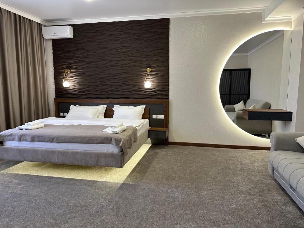 Grand Way Hotel Taraz Kültér fotó