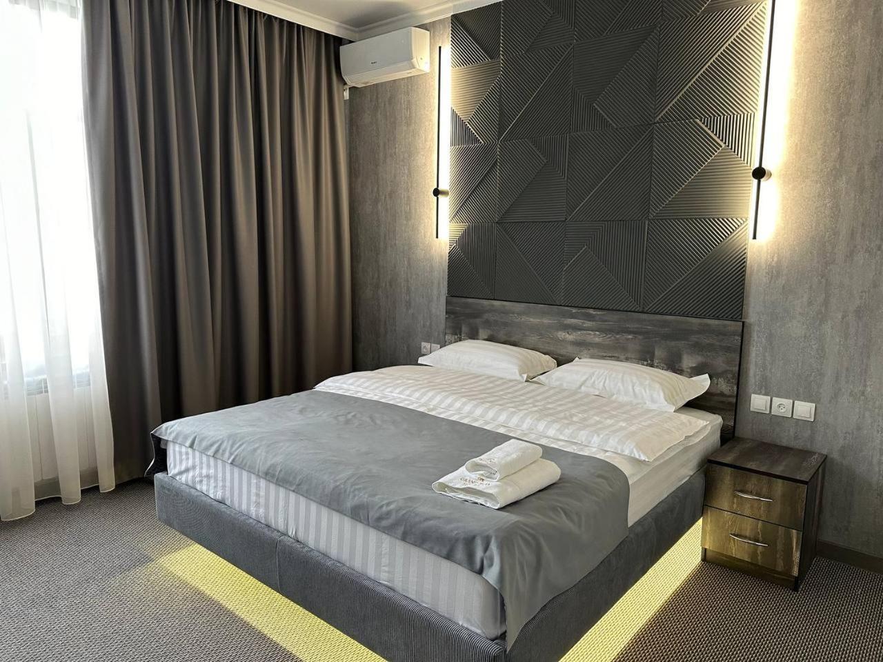 Grand Way Hotel Taraz Kültér fotó