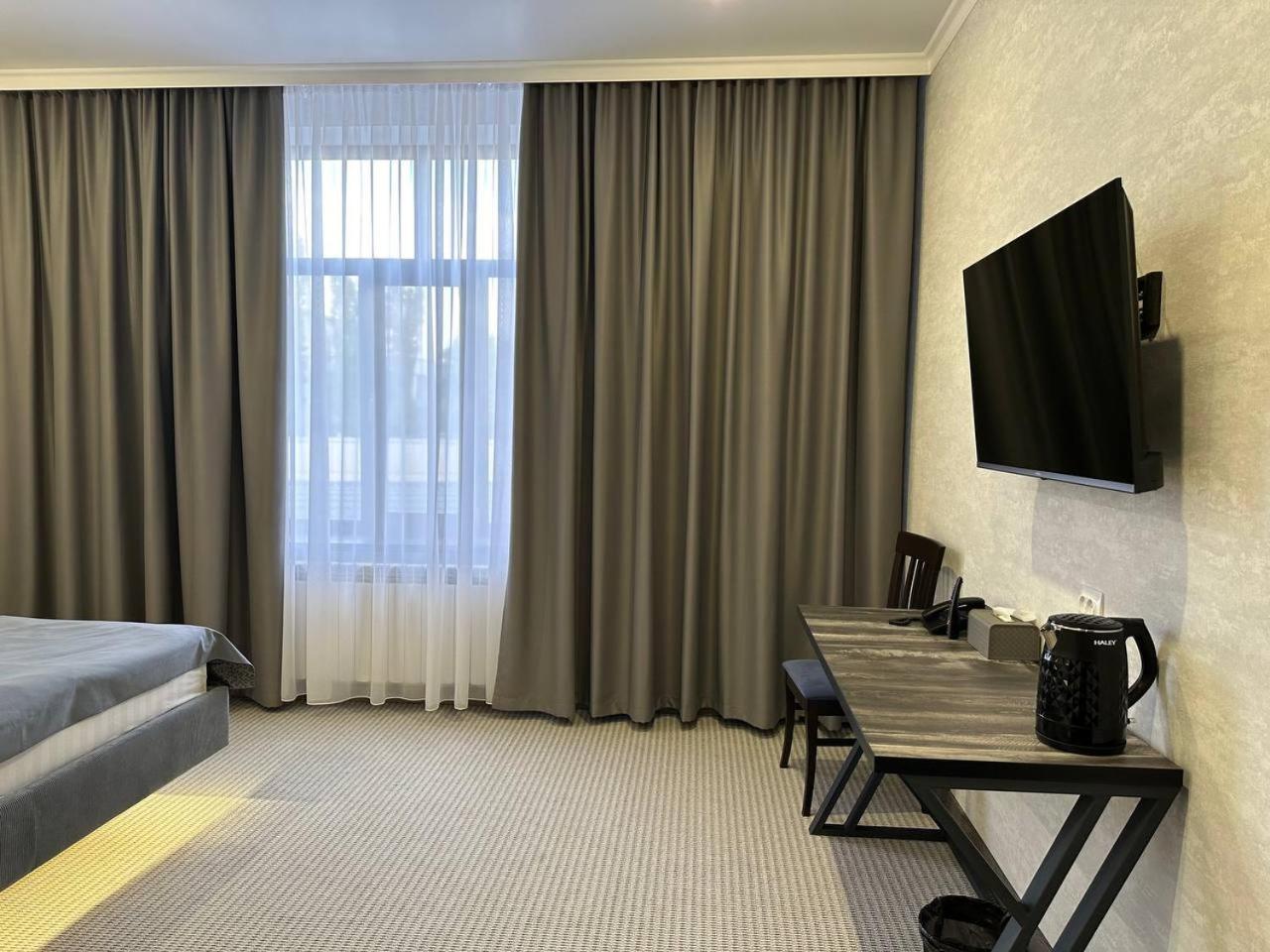 Grand Way Hotel Taraz Kültér fotó